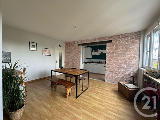 Appartement à vendre - 3 pièces - 61.0 m2 - ST HERBLAIN - 44 - PAYS-DE-LOIRE - Century 21 A.B.E.